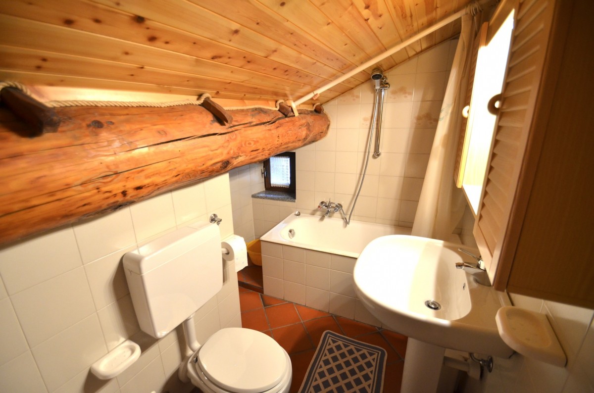 Idee bagno mansardato: idee per l arredamento della mansarda foto ...