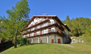 FUNZIONALE BILOCALE SULLE PISTE DEL MONTEROSA SKI FUNZIONALE BILOCALE SULLE PISTE DEL MONTEROSA SKI