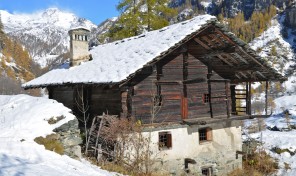 (Italiano) AUTENTICO STADEL DEL’700 CON VISTA M.ROSA (Italiano) AUTENTICO STADEL DEL’700 CON VISTA M.ROSA