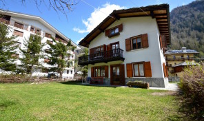 VILLETTA BIFAMILIARE VICINANZE CENTRO VILLETTA BIFAMILIARE VICINANZE CENTRO
