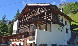 (Italiano) MAGNIFICA MANSARDA IN STADEL SEICENTESCO (Italiano) MAGNIFICA MANSARDA IN STADEL SEICENTESCO