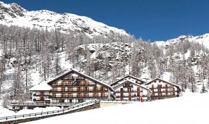 (Italiano) ATTICO DI AMPIA METRATURA *ACCESSO PISTE* (Italiano) ATTICO DI AMPIA METRATURA *ACCESSO PISTE*