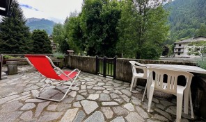 (Italiano) TRILOCALE CON TERRAZZO *ACCESSO DIRETTO PARCO* (Italiano) TRILOCALE CON TERRAZZO *ACCESSO DIRETTO PARCO*