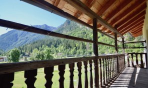 (Italiano) TRILOCALE IN BORGO STORICO (Italiano) TRILOCALE IN BORGO STORICO