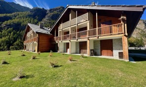 ACCOGLIENTE TRILOCALE MANSARDATO ACCOGLIENTE TRILOCALE MANSARDATO